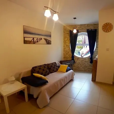Apartment Pinea15 *